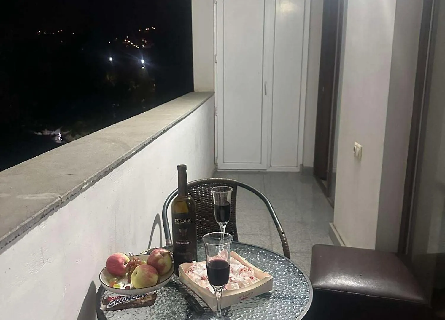 Სლავა Მეტრეველის 4 Apartment Tbilisi